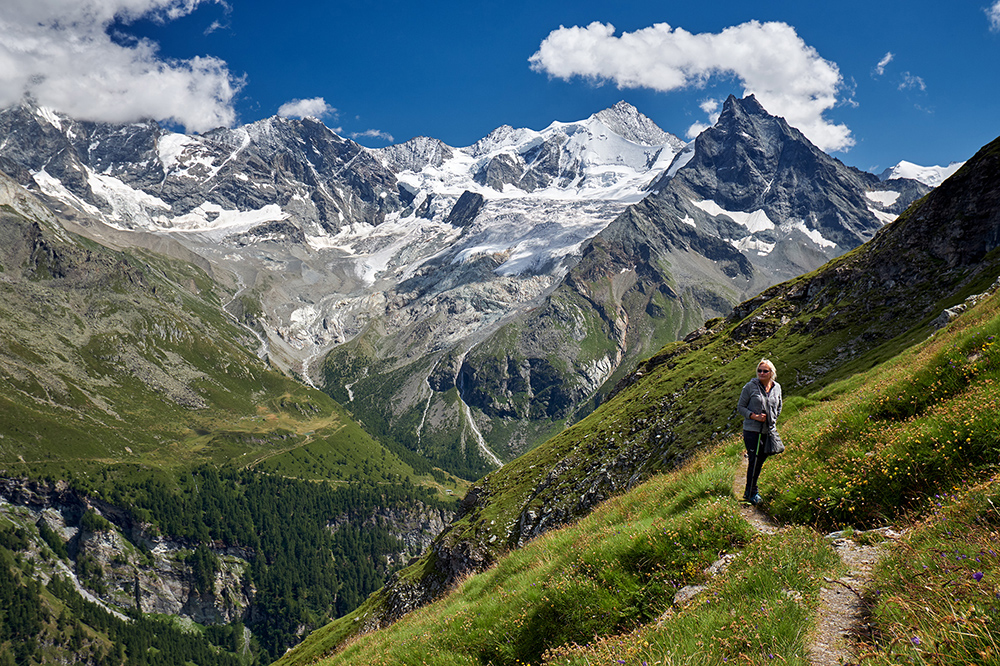 bishorn0001.jpg